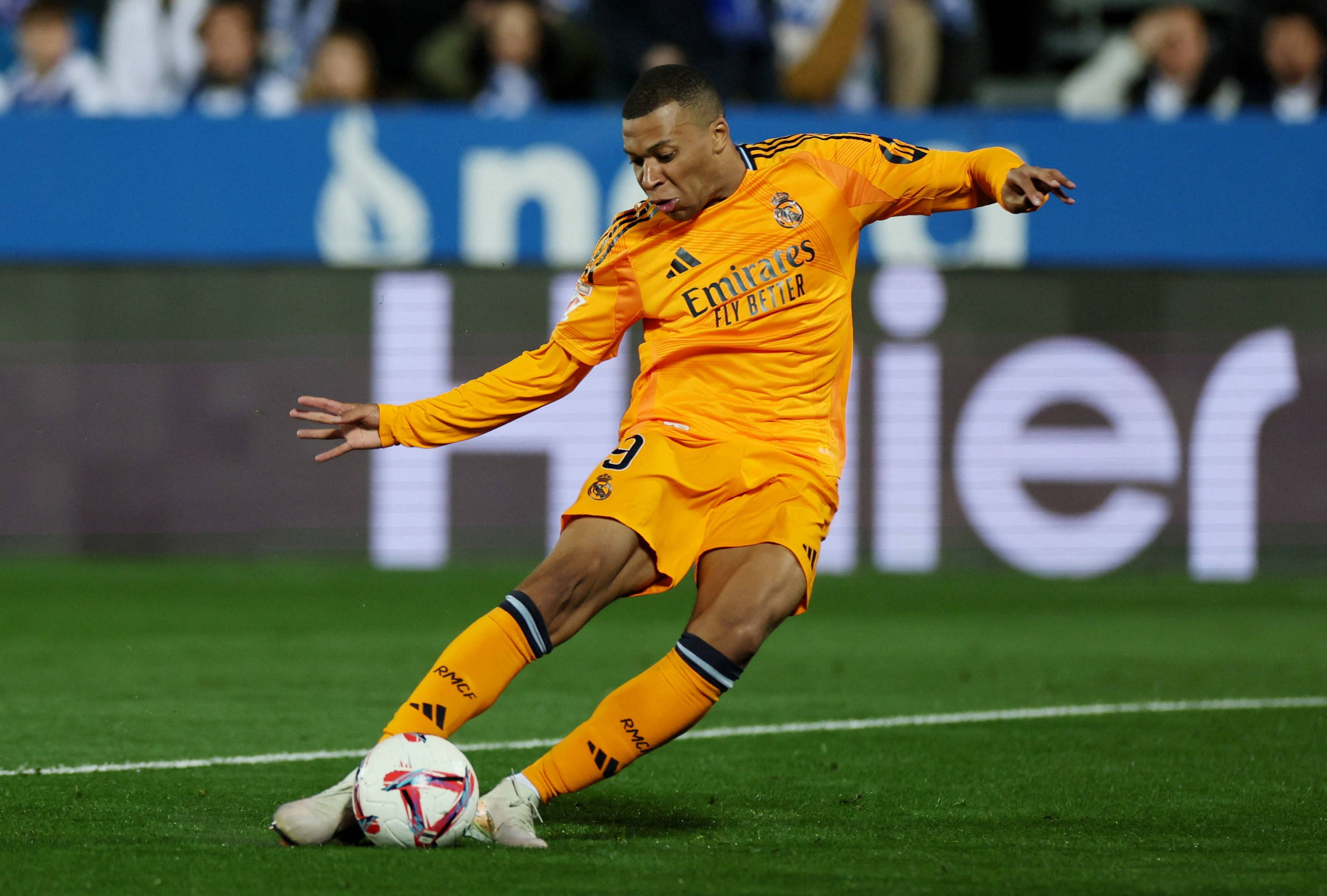 aiyouxi sports-姆巴佩重要时刻出色发挥，IG带队取胜！比赛高潮迭起-aiyouxi sports