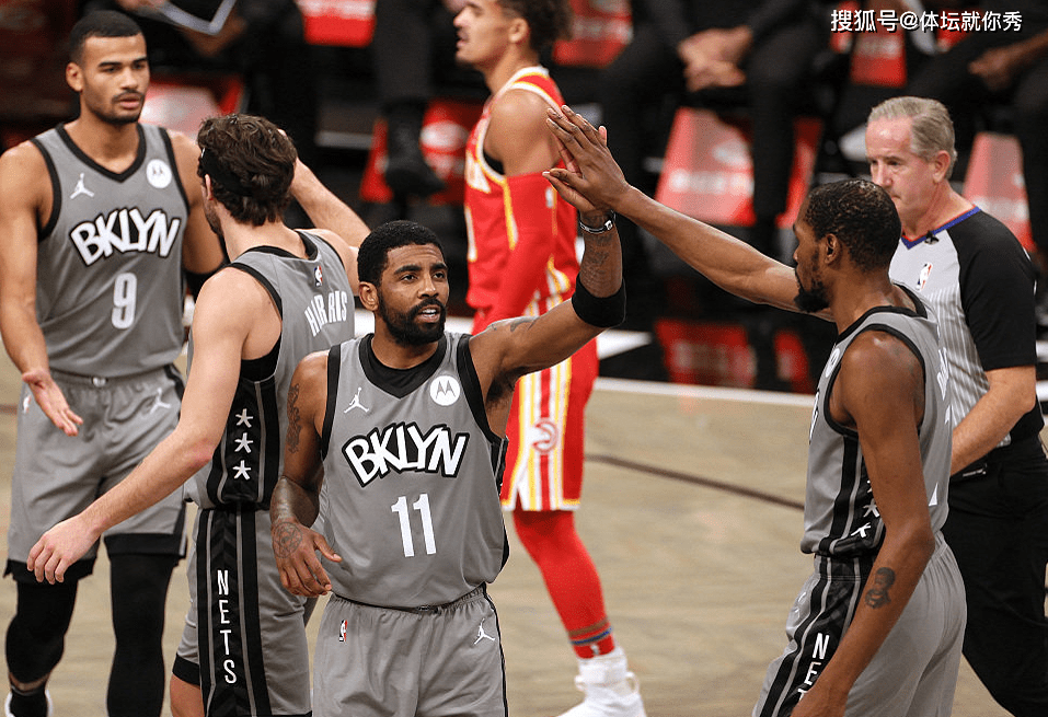 包含法兰克福围绕欧超杯手感冰凉瓦伦西亚止住颓势备战社区盾，西亚卡姆在中国队比赛中爆冷瞬间刷屏的词条